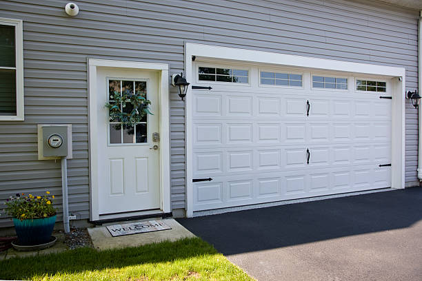 24/7 Emergency Garage Door Panel Replacement experts in West Modesto, CA